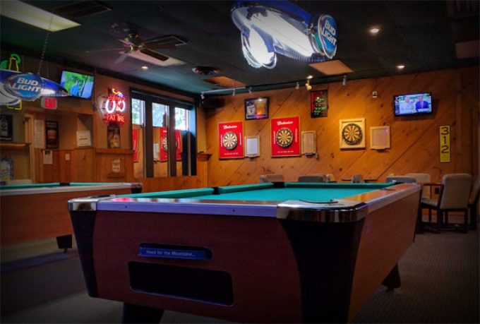 Legends Downtown Bar & Grill